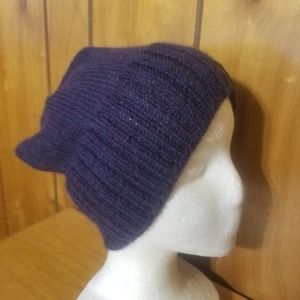 Women's  Handknit Beanie 100% Alpaca baby blue navy NWT